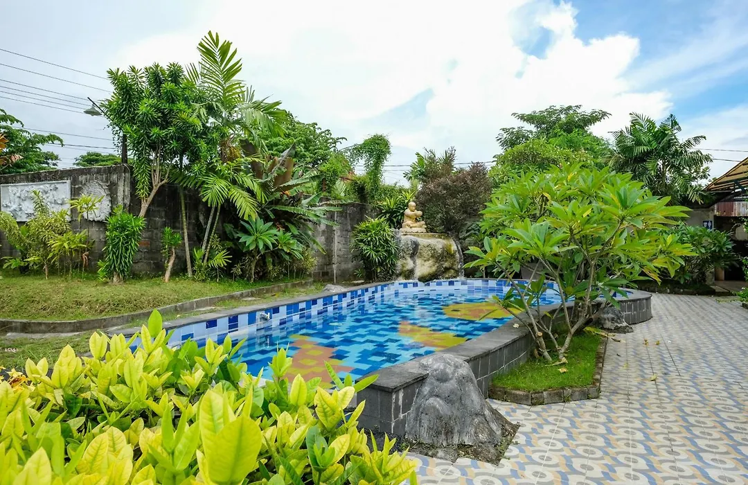 RedDoorz at Flory Hotel Jalan Ringroad Selatan-1